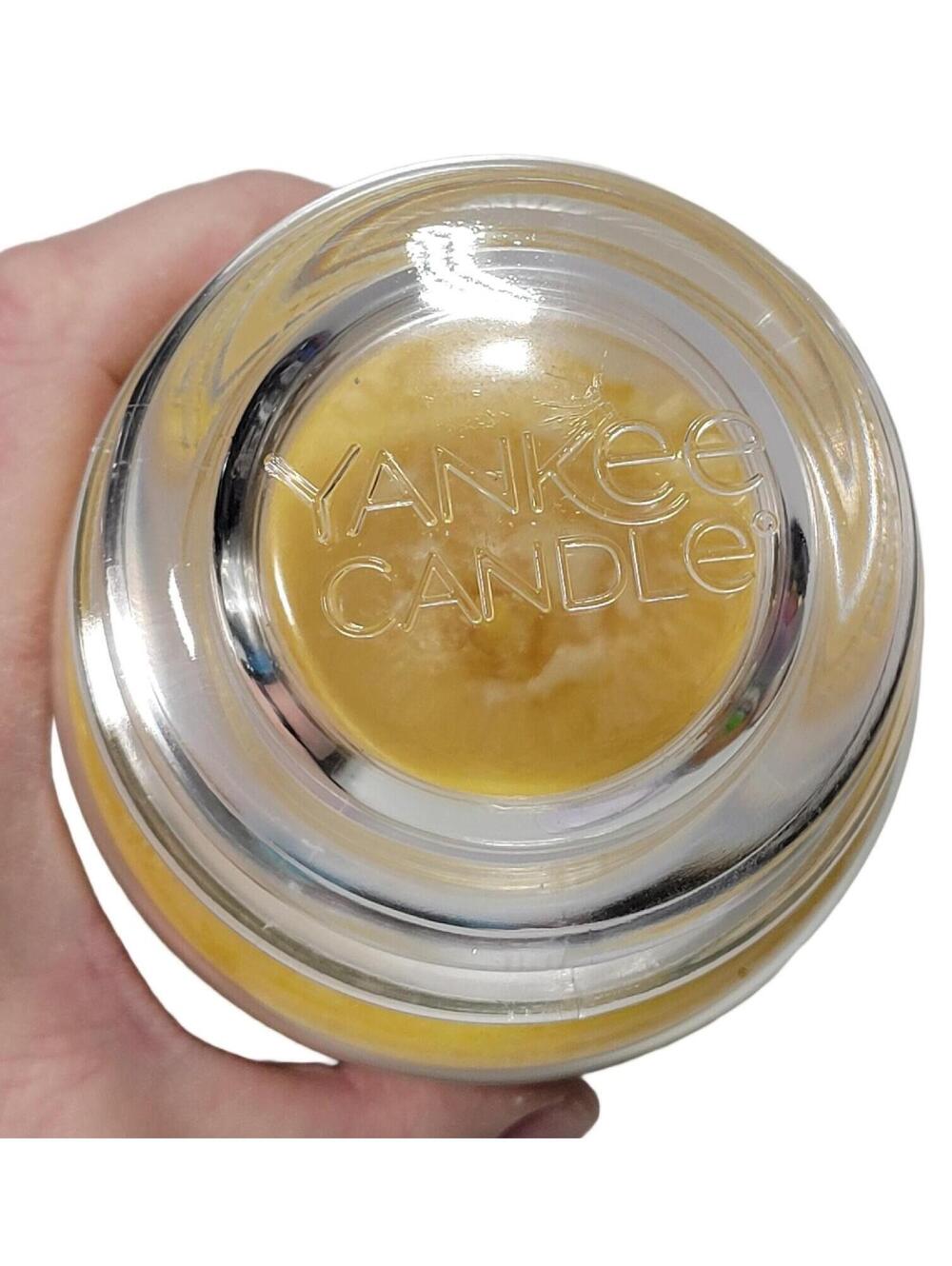 Yankee Candle Golden Autumn 22 oz Candle - Picture 5 of 7